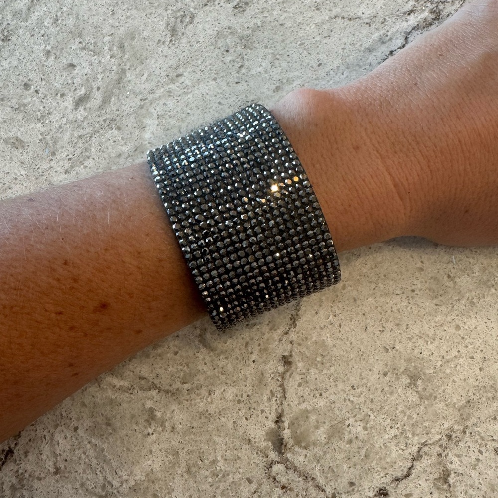 BLACK METALLIC RHINESTONE CUFF WITH GOLD CLASP